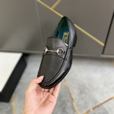 Gucci Leather Shoes